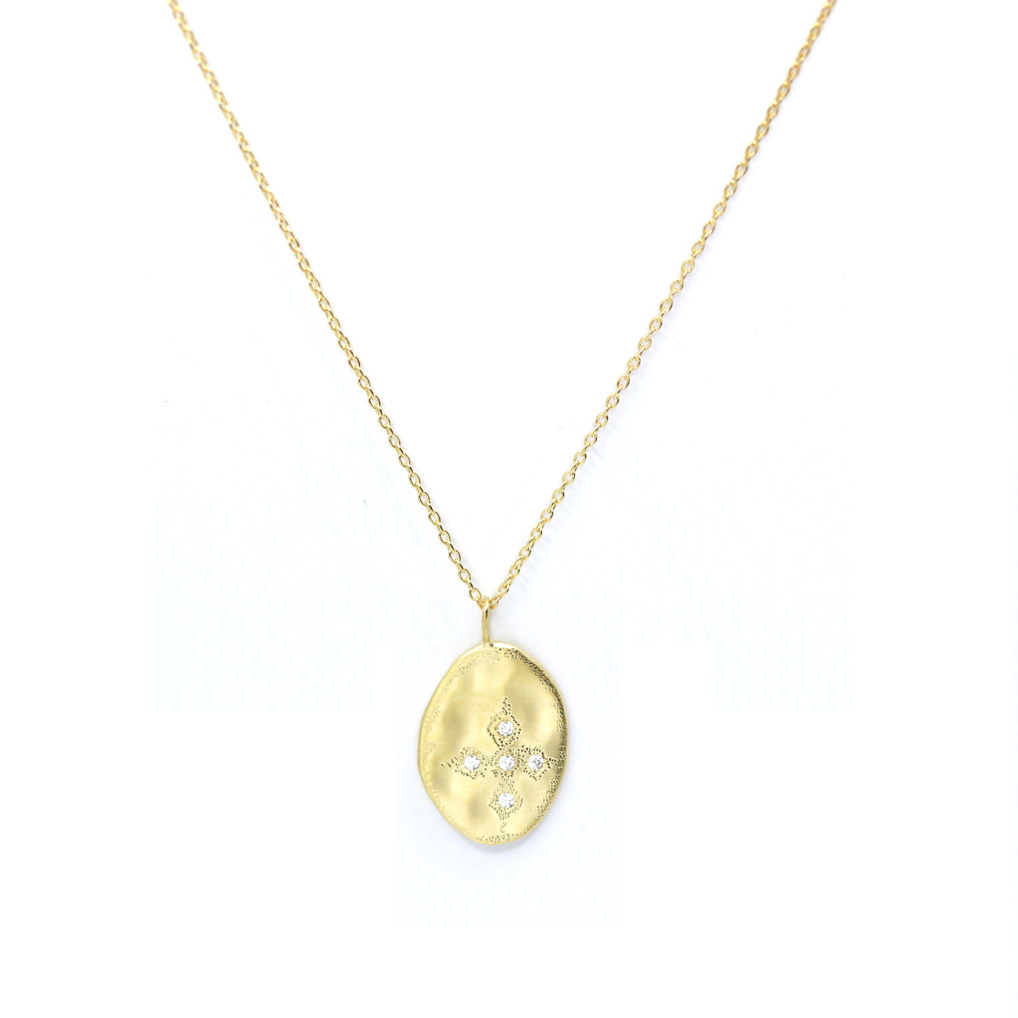 Collier Mystique chaîne fine Croix