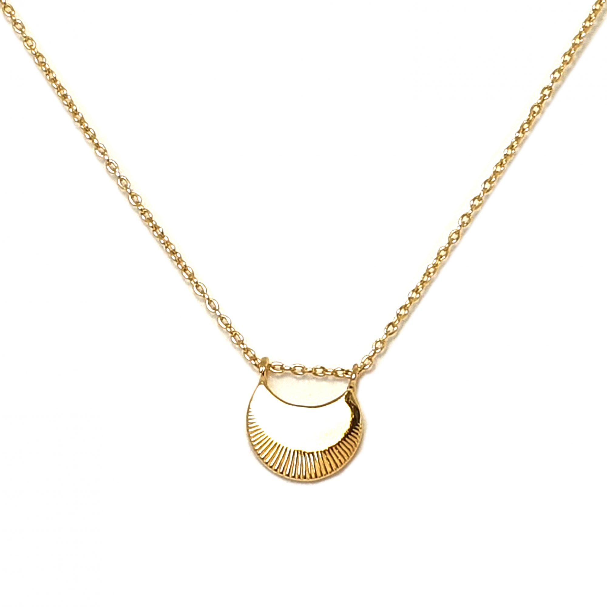 Collier Eclipse en argent plaqué or et pendentif gravé #1