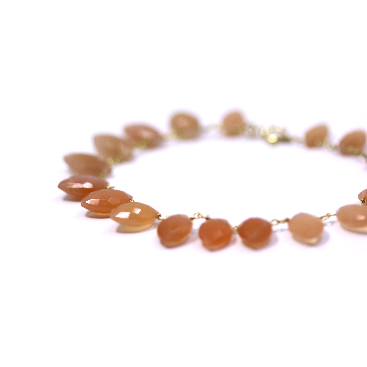 bracelet Plumettes or et pierre de lune pêche-2